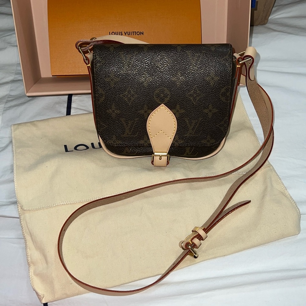 Louis Vuitton Vintage Cartouchière 17 Monogram – Fully Restored by LV - Picture 2 of 13